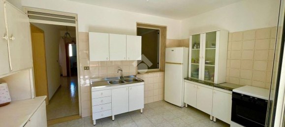 Casa de 3 dormitorios en Salve, Italy No. 330496 28