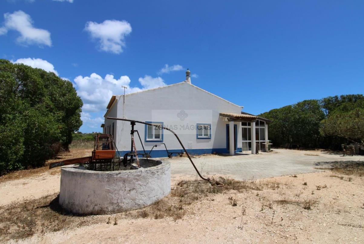 2 bedrooms House in Vila do Bispo, Portugal No. 209874