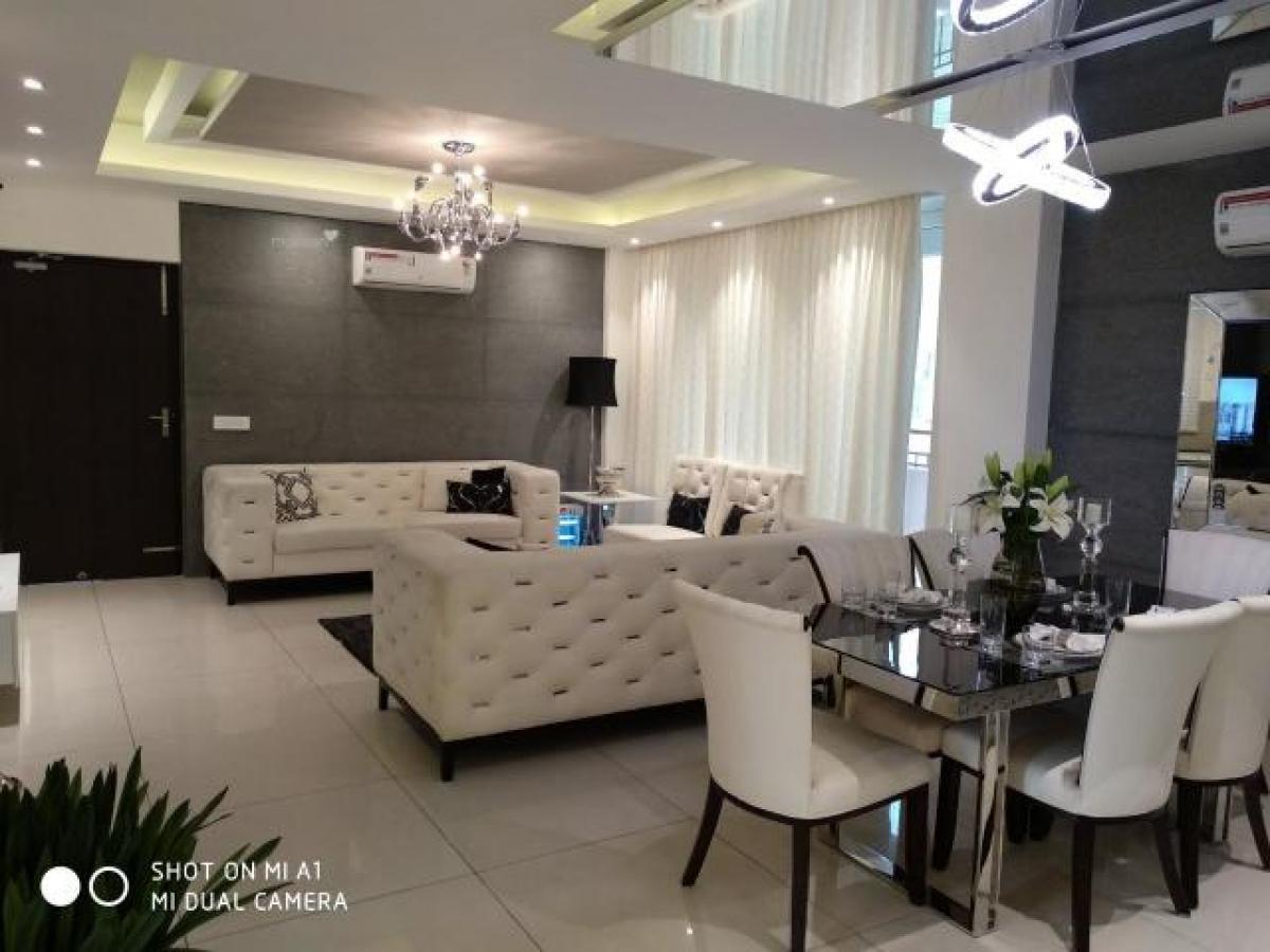 4 bedrooms House in Chandigarh, India No. 16588