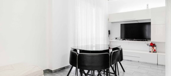 3-salle Appartement à Ferno, Italy No. 161008 13