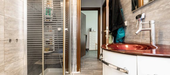 3-salle Appartement à Ferno, Italy No. 161008 18