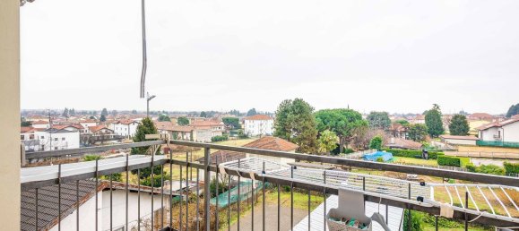 3-salle Appartement à Ferno, Italy No. 161008 6