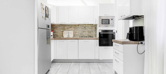 3-salle Appartement à Ferno, Italy No. 161008 5