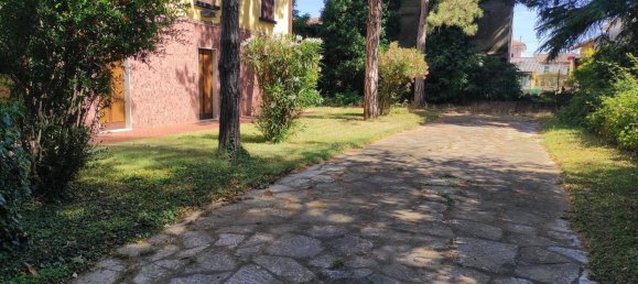 6 rooms Villa in Alessandria, Italy No. 52155 4