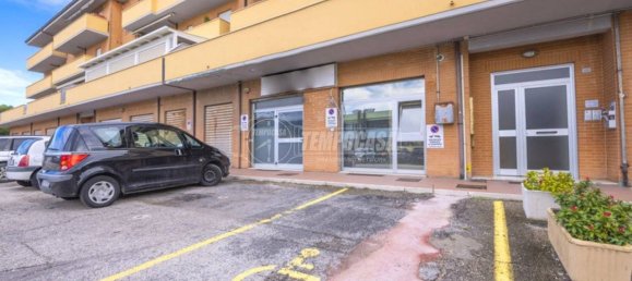 1-Zimmer Gewerbliche Immobilie in Porto Sant'Elpidio, Italy, Nr. 210729 14