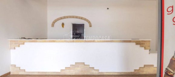 1-Zimmer Gewerbliche Immobilie in Porto Sant'Elpidio, Italy, Nr. 210729 3