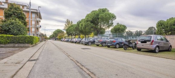 1-Zimmer Gewerbliche Immobilie in Porto Sant'Elpidio, Italy, Nr. 210729 16