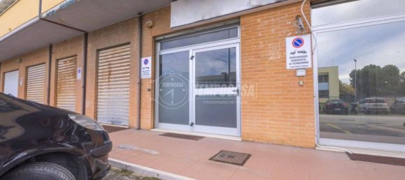 1-Zimmer Gewerbliche Immobilie in Porto Sant'Elpidio, Italy, Nr. 210729 12