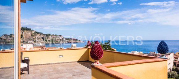 3 غرف نوم بناية في Giardini-Naxos, Italy رقم 129255 2