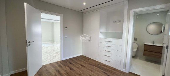 4 bedrooms Villa in Funchal, Portugal No. 128234 13