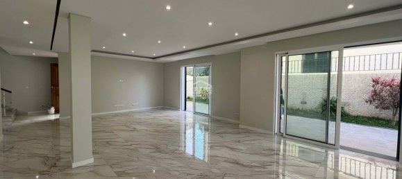 4 bedrooms Villa in Funchal, Portugal No. 128234 3