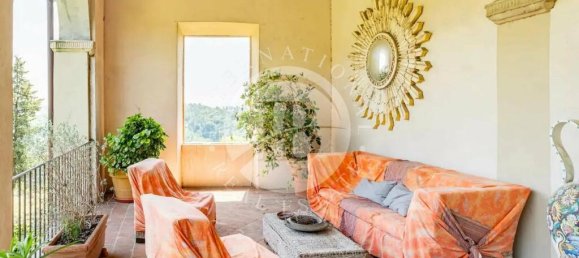 13 bedrooms Villa in Lucca, Italy No. 102372 12