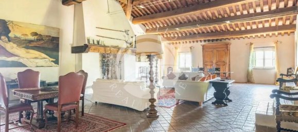 13 bedrooms Villa in Lucca, Italy No. 102372 20