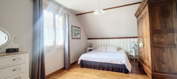 Casa de 4 dormitorios en Luisant, France No. 80872 13