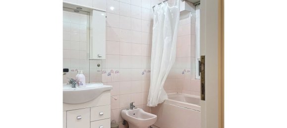 3 rooms Apartment in Rome, Italy No. 30414 26