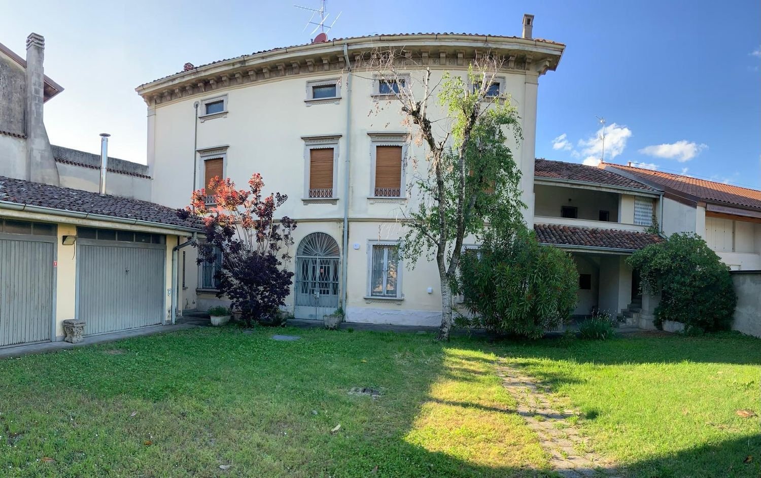 8-Zimmer Villa in Fontanella, Italy, Nr. 180027
