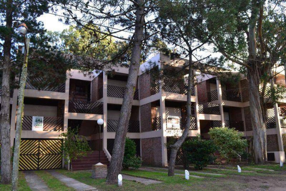 Apartamento de 2 dormitorios en Mar del Plata, Argentina No. 98662