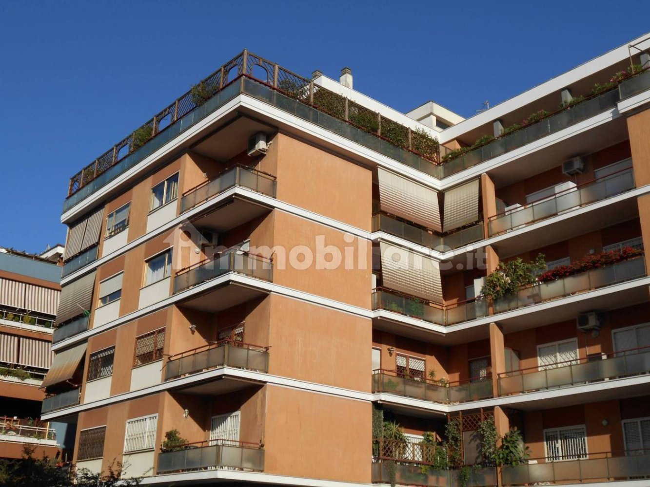 3 bedrooms Apartment in Rome, Italy No. 67959