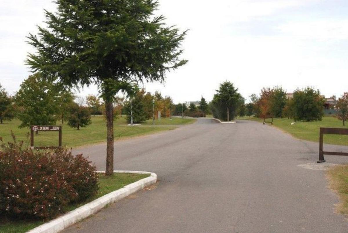  Land in Buenos Aires, Argentina No. 121479