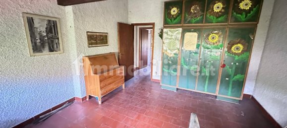 Casa de 6 dormitorios en Gavirate, Italy No. 75415 46