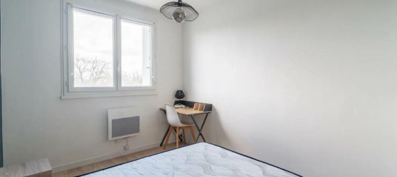 3 bedrooms Apartment in Villenave-d'Ornon, France No. 357985 5