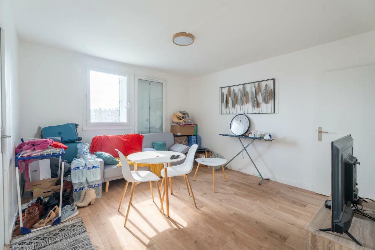 3 bedrooms Apartment in Villenave-d'Ornon, France No. 357985