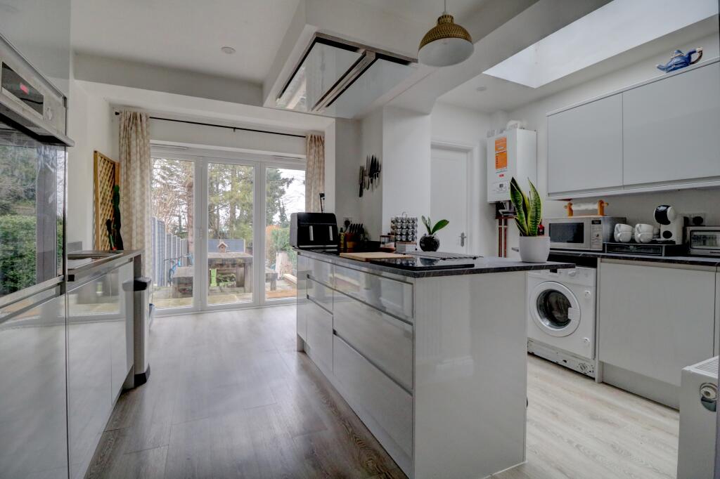 3 bedrooms Commercial property in Canterbury, United Kingdom No. 10837