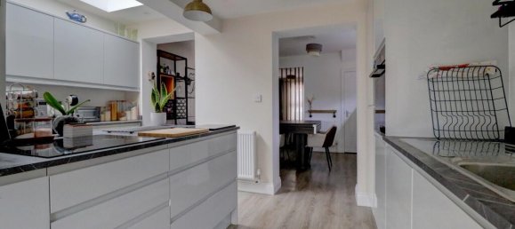 3 bedrooms Commercial property in Canterbury, United Kingdom No. 10837 2