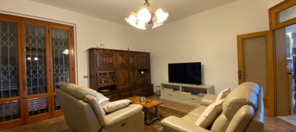 4 bedrooms House in Montelupo Fiorentino, Italy No. 352640 13