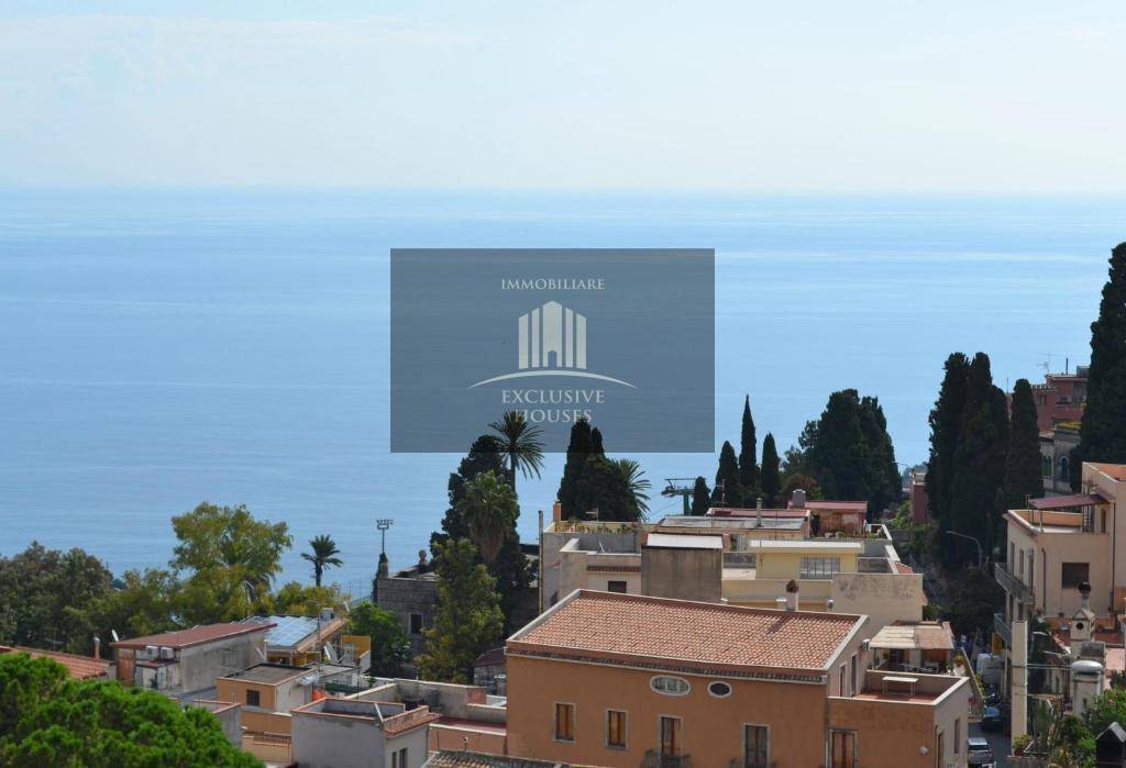 Квартира с 5 спальнями в Таормина, Италия № 76945