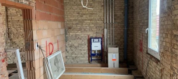 6 rooms Townhouse in Salzlandkreis, Germany No. 42361 5