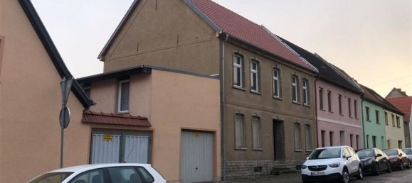 6 rooms Townhouse in Salzlandkreis, Germany No. 42361 2