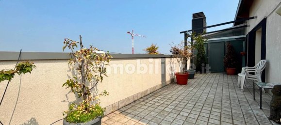 2 bedrooms Penthouse in Assago, Italy No. 313001 3