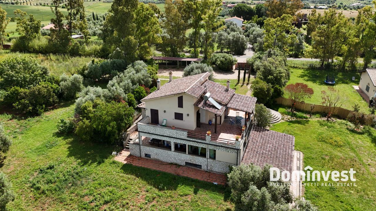 5غرفة فيلا في Montalto di Castro, Italy رقم 9390