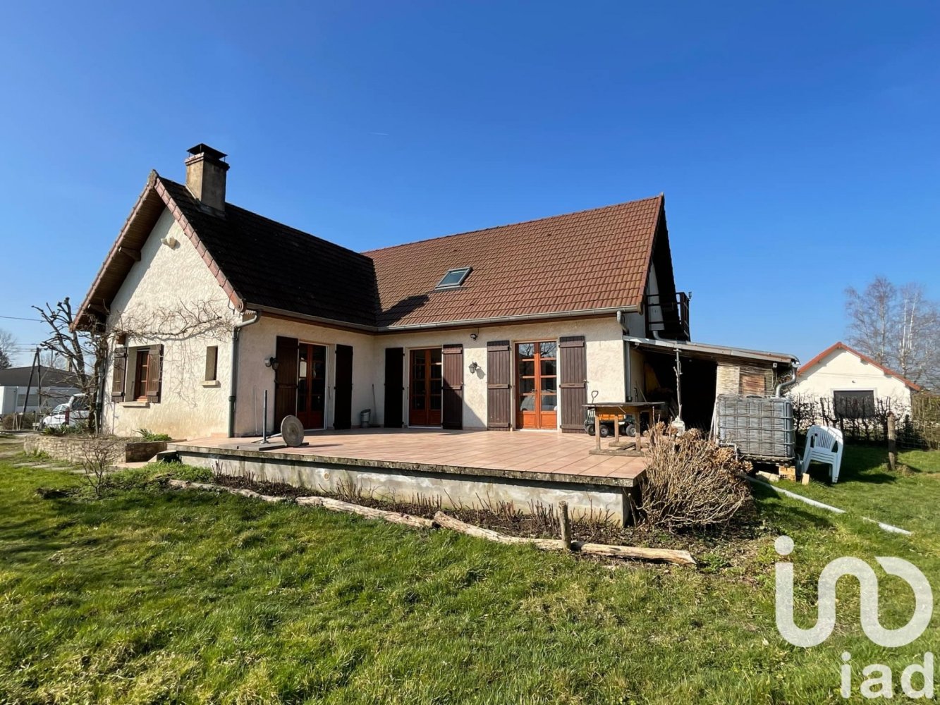 3 bedrooms House in Saint-Germain-du-Bois, France No. 194115