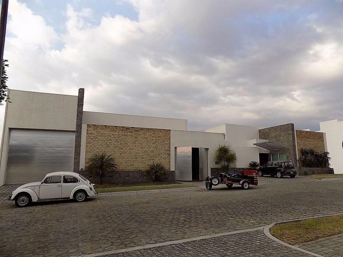 3 bedrooms House in Puebla, Mexico No. 186886