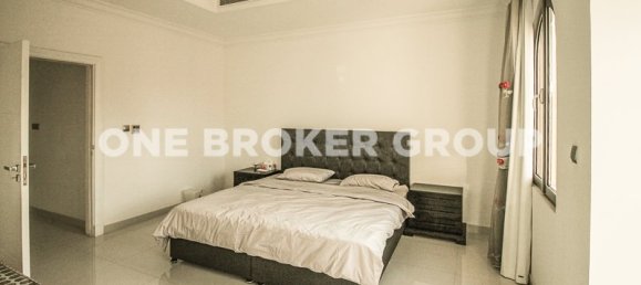 4 bedrooms Villa in Palm Jumeirah, UAE No. 227 11