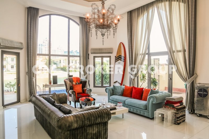 4 bedrooms Villa in Palm Jumeirah, UAE No. 227