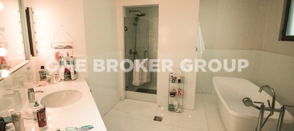 4 bedrooms Villa in Palm Jumeirah, UAE No. 227 15
