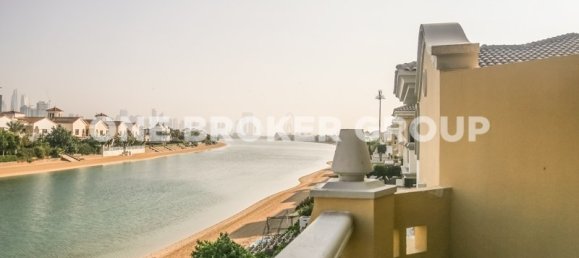 4 bedrooms Villa in Palm Jumeirah, UAE No. 227 18