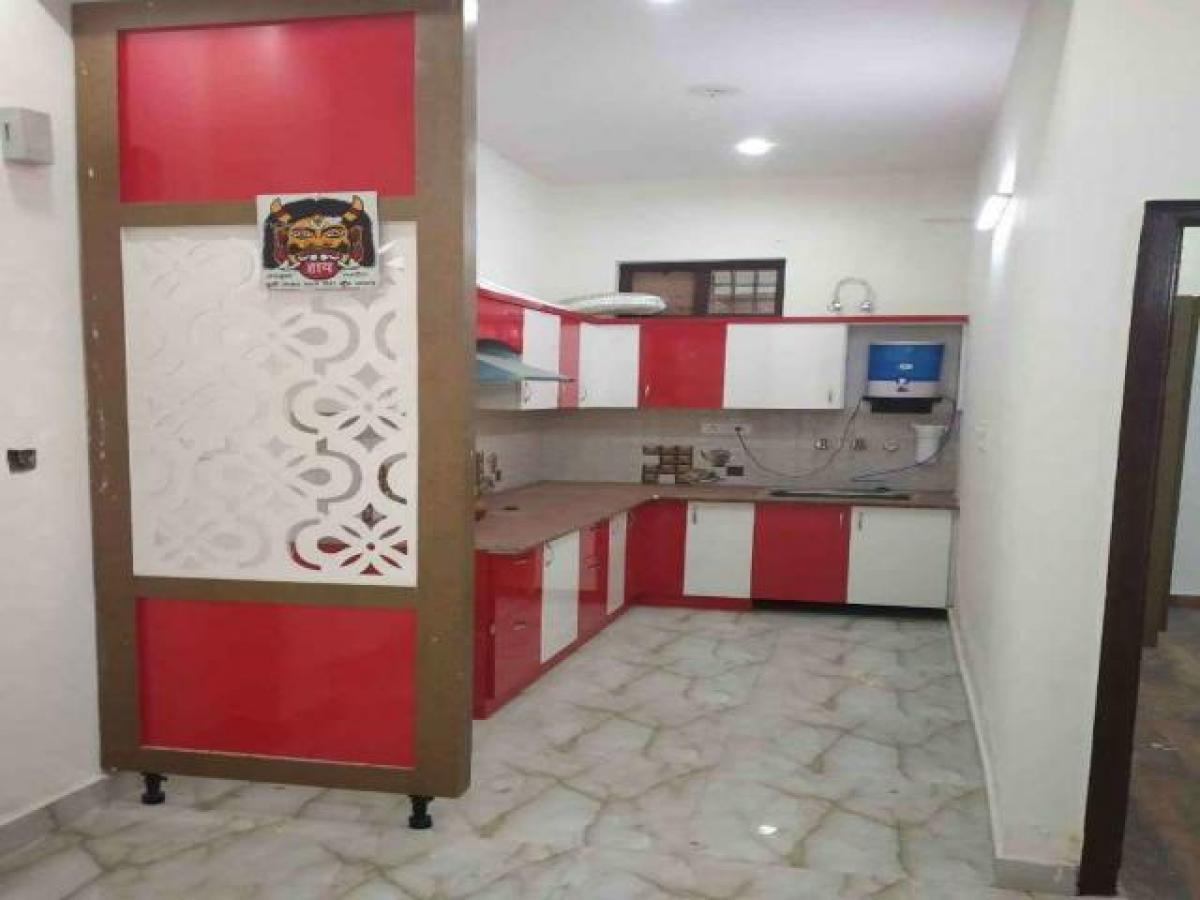 3 bedrooms House in Noida, India No. 3212