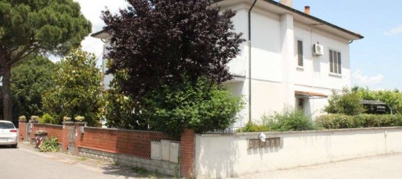 6 bedrooms Apartment in Fucecchio, Italy No. 190132 4