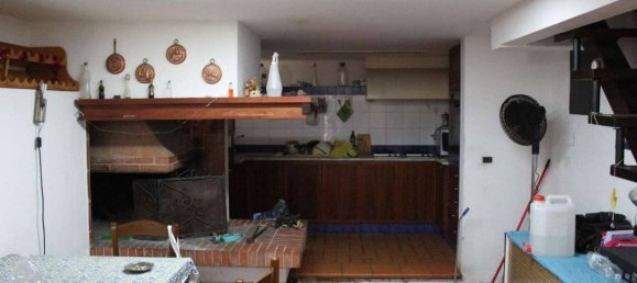 6 bedrooms Apartment in Fucecchio, Italy No. 190132 18