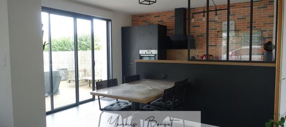 3 bedrooms House in Montaigu-Vendee, France No. 340693 2