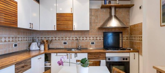 3 bedrooms Apartment in Merate, Italy No. 324817 10