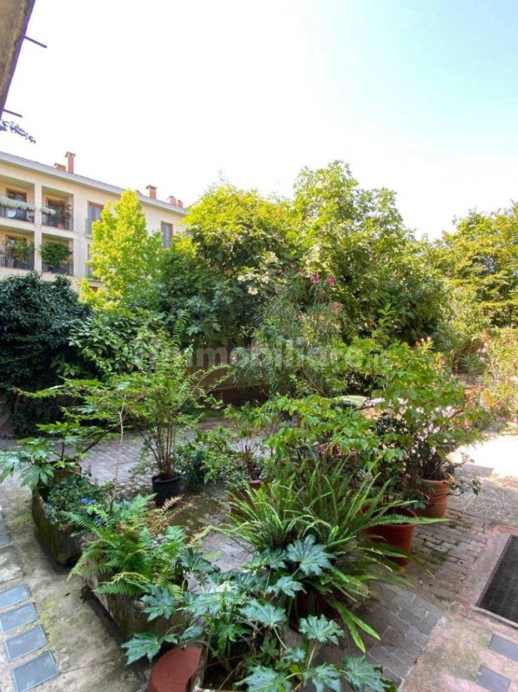 Квартира с 1 спальней в Милан, Италия № 374079