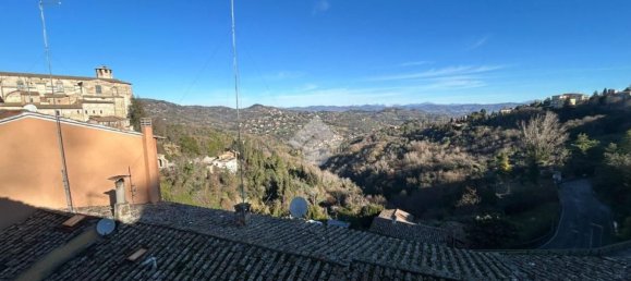 5 rooms Apartment in Perugia, Italy No. 173820 12