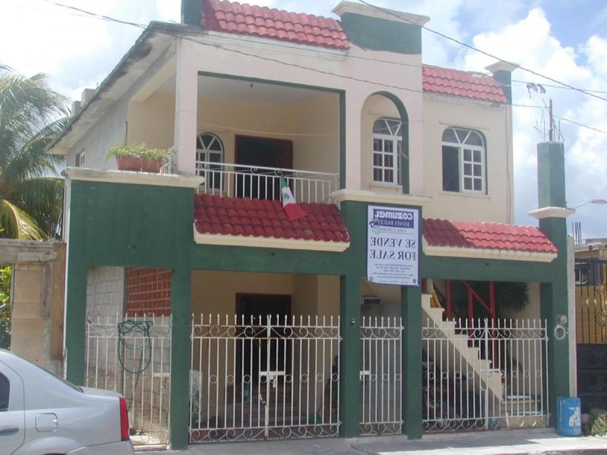 3 bedrooms House in Quintana Roo, Mexico No. 180673