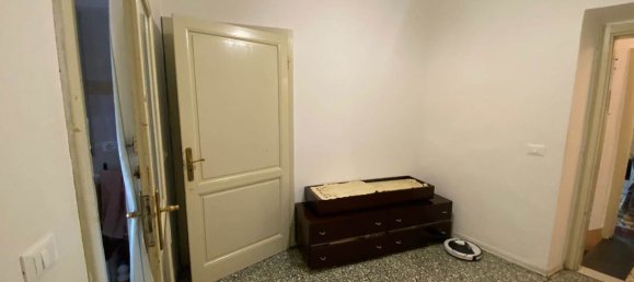7 rooms Apartment in Pistoia, Italy No. 218616 3