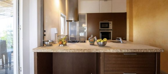 5 rooms Apartment in Venice, Italy No. 284731 8